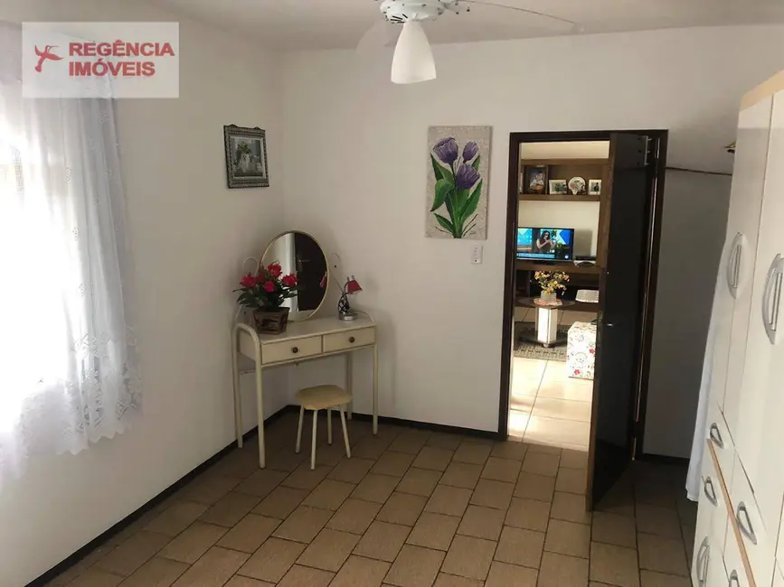 Foto 4 de Casa com 7 quartos à venda, 210m2 em Sao Francisco Do Sul - SC