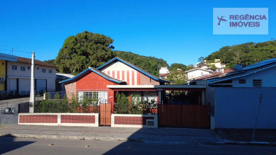 Casa com 3 quartos à venda, 700m2 em Sao Francisco Do Sul - SC - imagem 5 Foto 5 de Casa com 3 quartos à venda, 700m2 em Sao Francisco Do Sul - SC