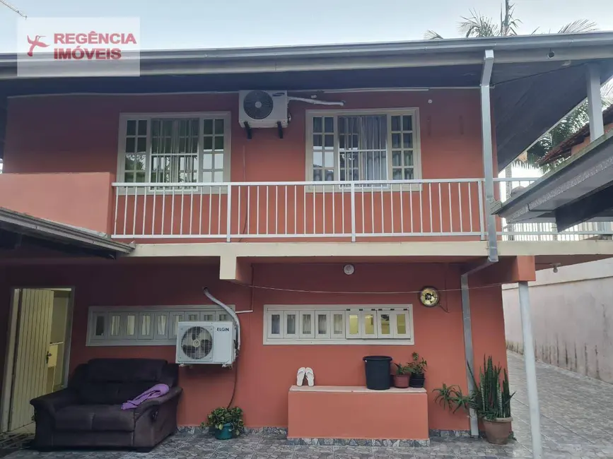 Casa com 3 quartos à venda, 544m2 em Sao Francisco Do Sul - SC - imagem 8 Foto 8 de Casa com 3 quartos à venda, 544m2 em Sao Francisco Do Sul - SC