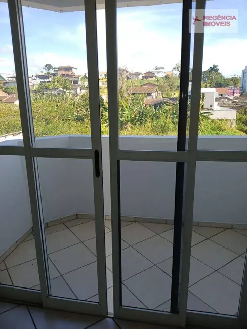 Foto 3 de Apartamento com 2 quartos para alugar, 85m2 em Sao Francisco Do Sul - SC