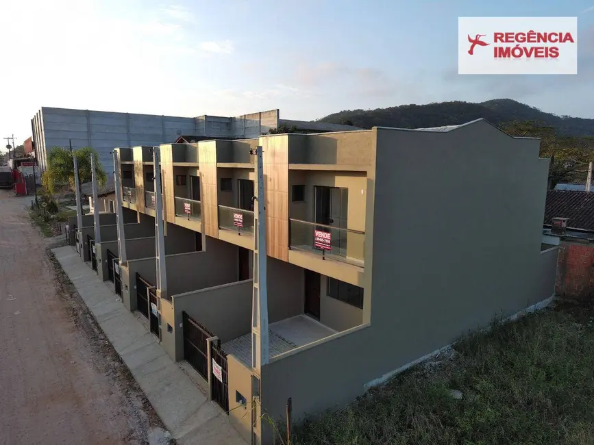 Casa com 3 quartos à venda, 100m2 em Sao Francisco Do Sul - SC - imagem 2 Foto 2 de Casa com 3 quartos à venda, 100m2 em Sao Francisco Do Sul - SC