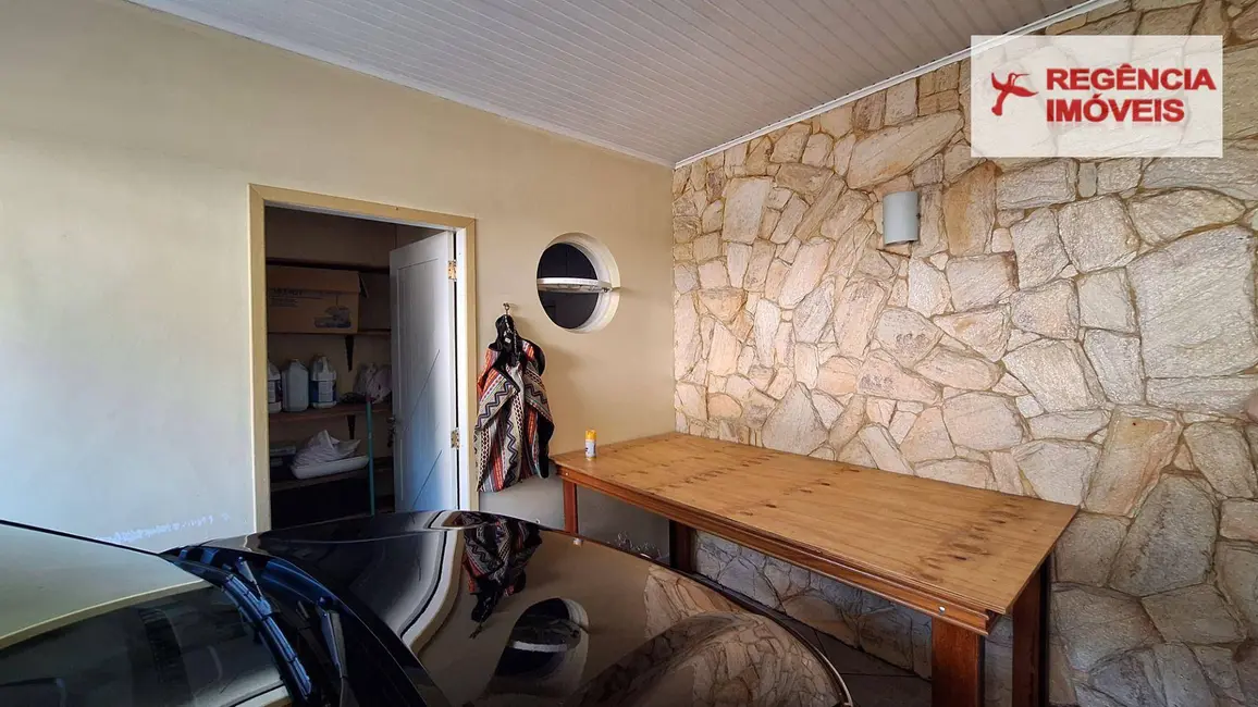 Foto 2 de Casa com 3 quartos à venda, 253m2 em Sao Francisco Do Sul - SC