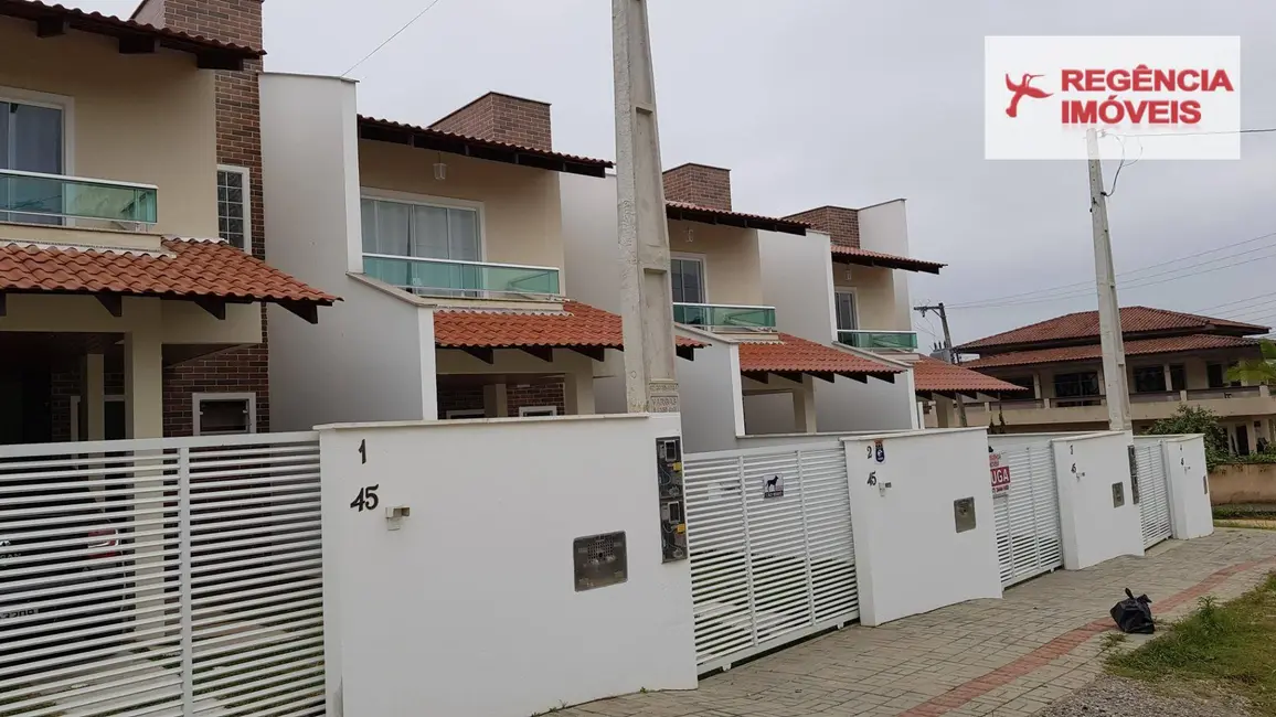 Foto 1 de Casa com 2 quartos para alugar, 88m2 em Sao Francisco Do Sul - SC