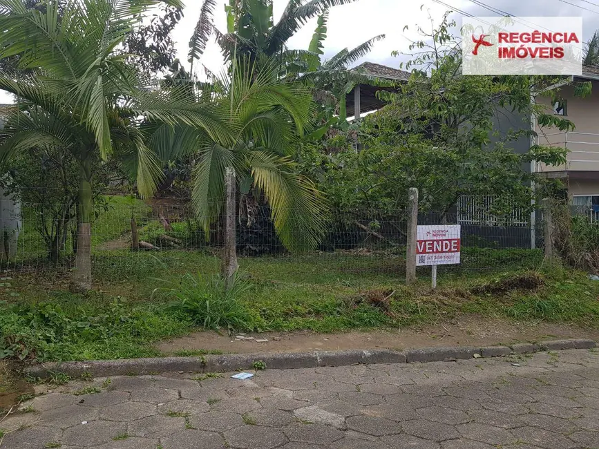 Foto 1 de Terreno / Lote à venda, 360m2 em Sao Francisco Do Sul - SC