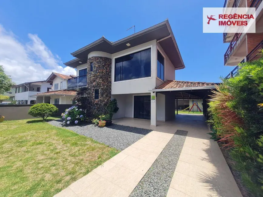 Foto 3 de Casa com 3 quartos para alugar, 360m2 em Ubatuba, Sao Francisco Do Sul - SC