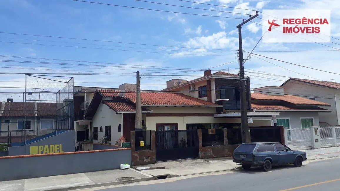 Foto 1 de Casa com 7 quartos à venda, 300m2 em Sao Francisco Do Sul - SC