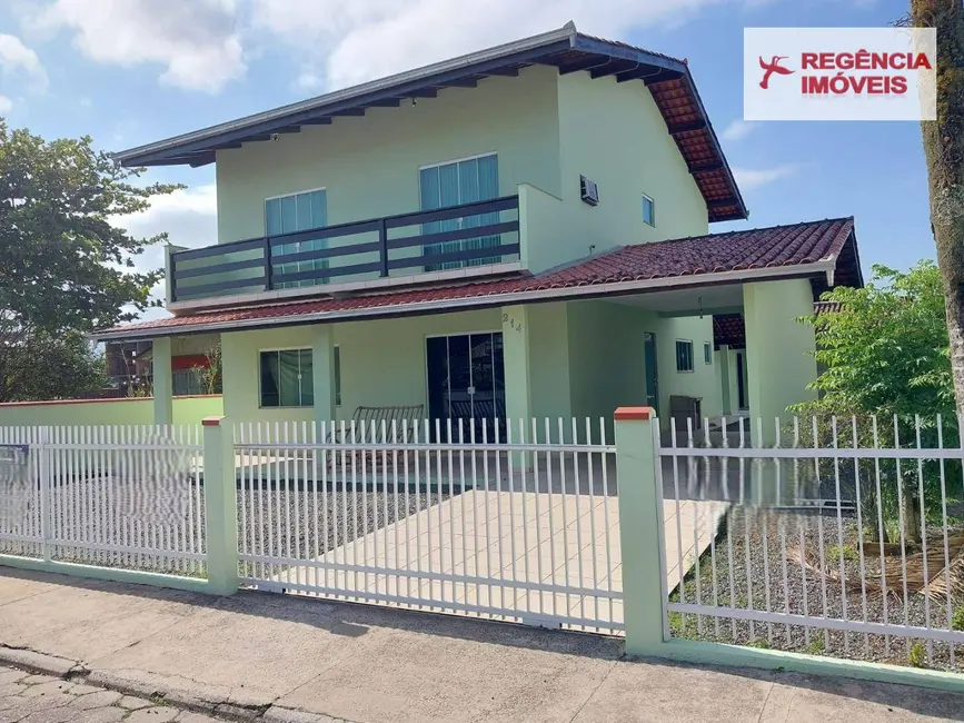 Foto 3 de Casa com 5 quartos à venda, 380m2 em Ubatuba, Sao Francisco Do Sul - SC