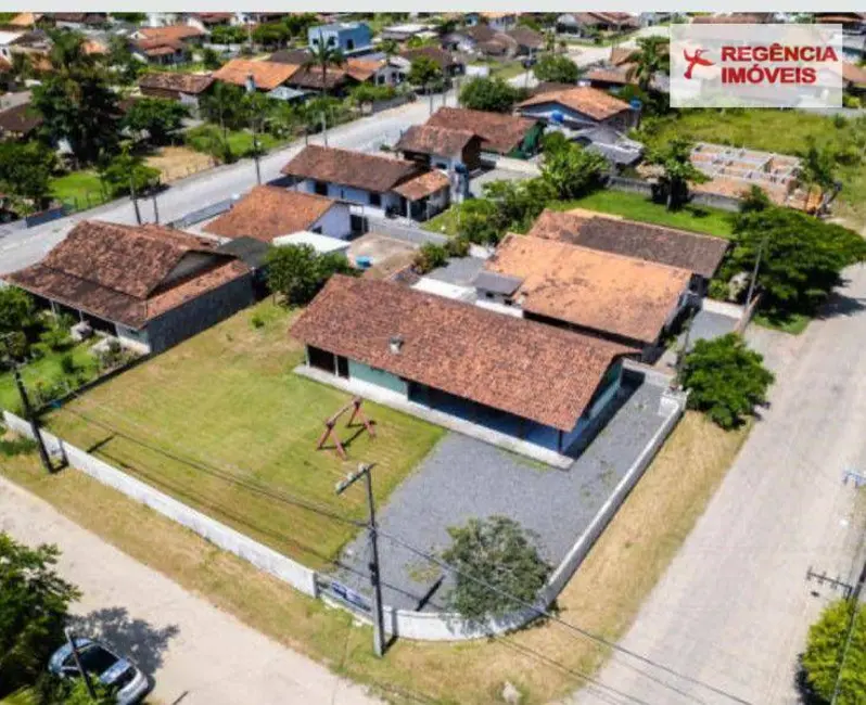 Foto 1 de Casa com 5 quartos à venda, 805m2 em Balneario Barra Do Sul - SC