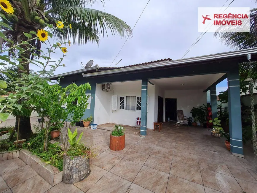 Foto 1 de Casa com 4 quartos à venda, 450m2 em Sao Francisco Do Sul - SC