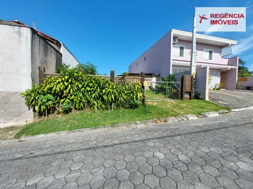 Foto 1 de Terreno / Lote à venda, 300m2 em Sao Francisco Do Sul - SC