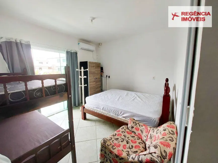 Foto 9 de Casa com 7 quartos à venda, 288m2 em Sao Francisco Do Sul - SC