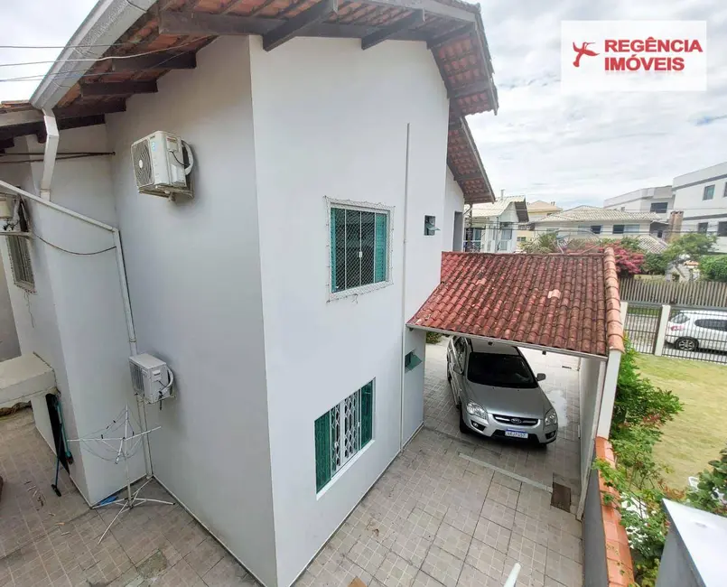 Foto 8 de Casa com 7 quartos à venda, 288m2 em Sao Francisco Do Sul - SC