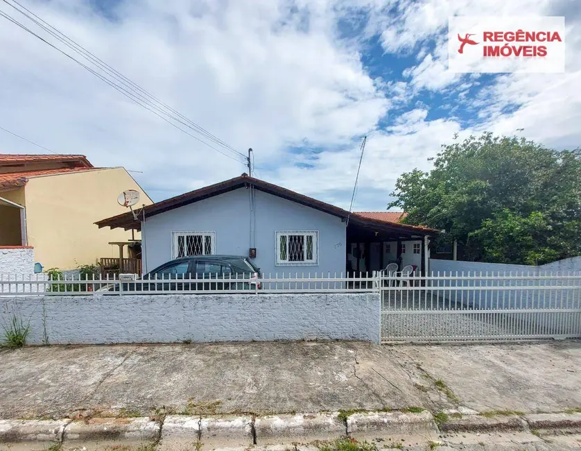 Foto 1 de Casa com 4 quartos à venda, 300m2 em Sao Francisco Do Sul - SC