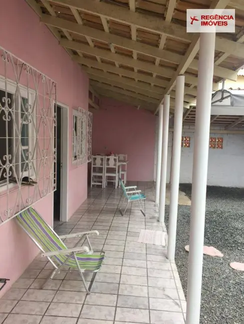 Foto 2 de Casa com 4 quartos à venda, 300m2 em Sao Francisco Do Sul - SC