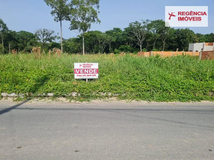 Foto 1 de Terreno / Lote à venda, 650m2 em Sao Francisco Do Sul - SC