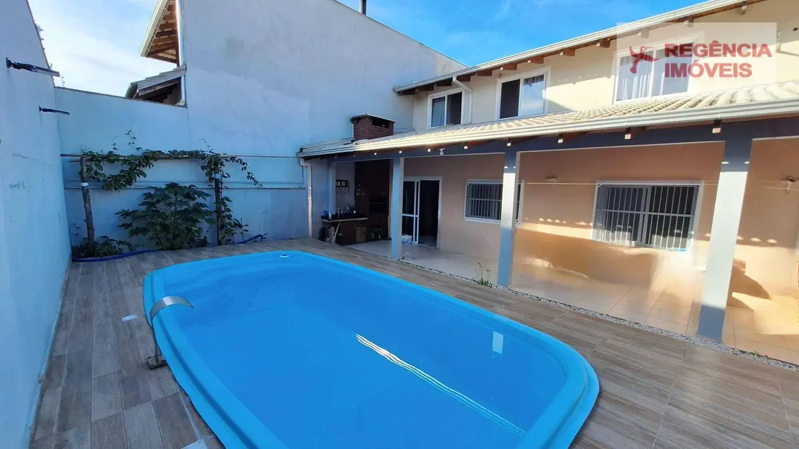 Foto 1 de Casa com 4 quartos à venda, 300m2 em Sao Francisco Do Sul - SC