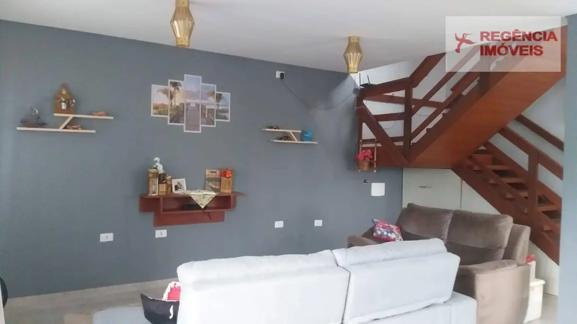 Casa com 4 quartos à venda, 250m2 em Sao Francisco Do Sul - SC - imagem 2 Foto 2 de Casa com 4 quartos à venda, 250m2 em Sao Francisco Do Sul - SC