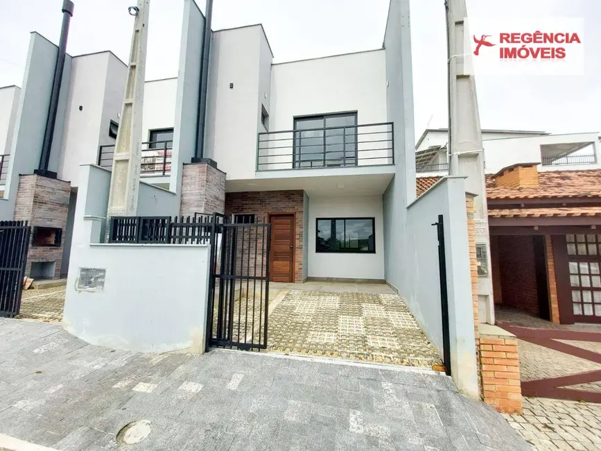 Foto 1 de Casa com 2 quartos à venda, 80m2 em Sao Francisco Do Sul - SC