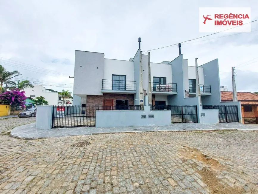 Foto 2 de Casa com 3 quartos à venda, 150m2 em Sao Francisco Do Sul - SC