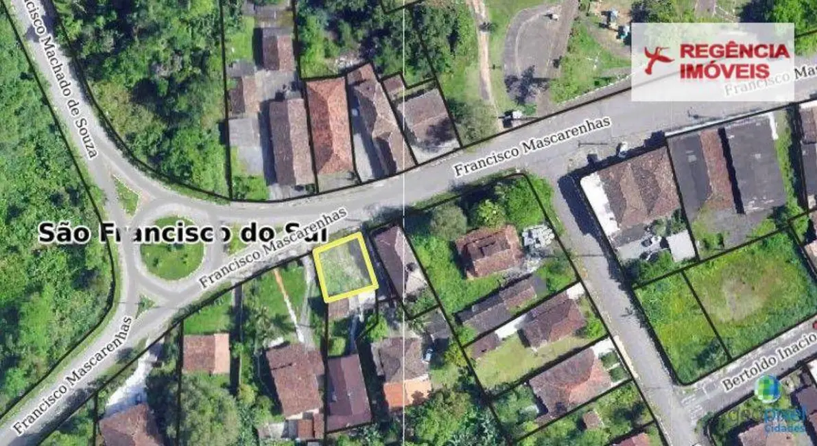 Foto 1 de Terreno / Lote à venda, 148m2 em Sao Francisco Do Sul - SC
