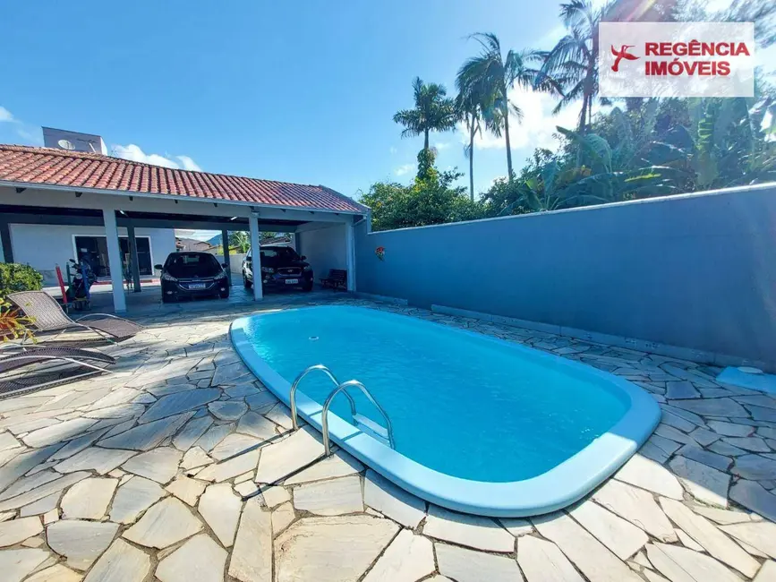 Casa com 4 quartos à venda, 750m2 em Sao Francisco Do Sul - SC - imagem 2 Foto 2 de Casa com 4 quartos à venda, 750m2 em Sao Francisco Do Sul - SC