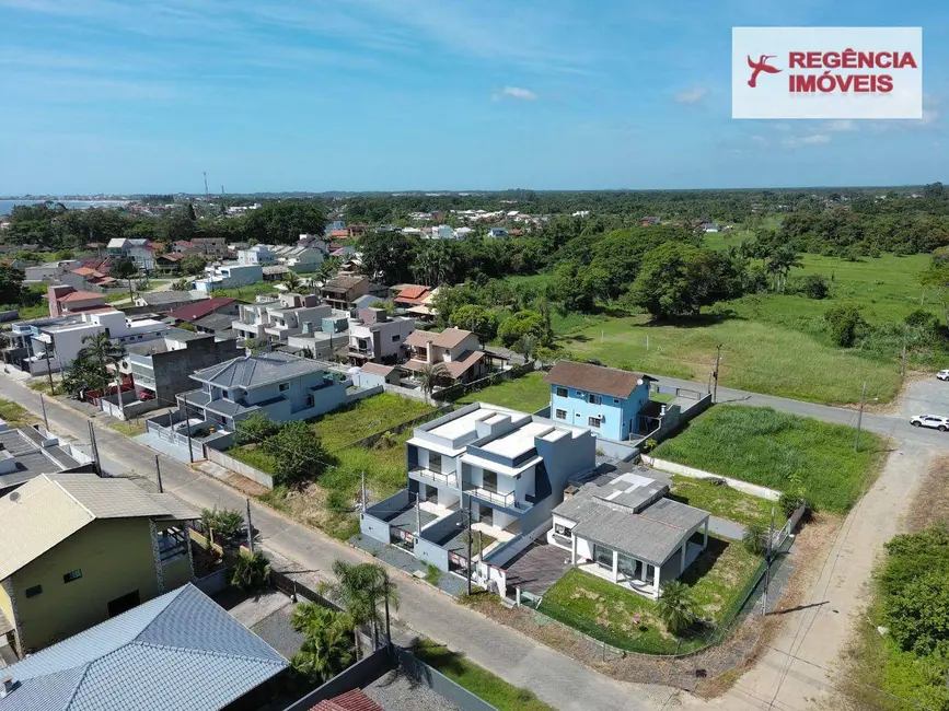 Foto 2 de Casa com 3 quartos à venda, 180m2 em Sao Francisco Do Sul - SC