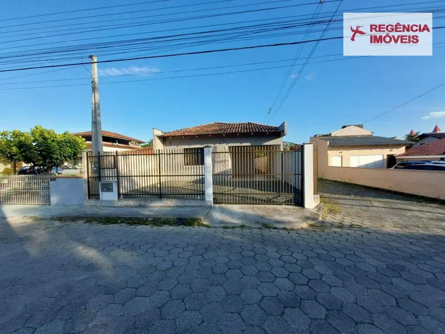 Foto 1 de Casa com 2 quartos à venda, 250m2 em Sao Francisco Do Sul - SC