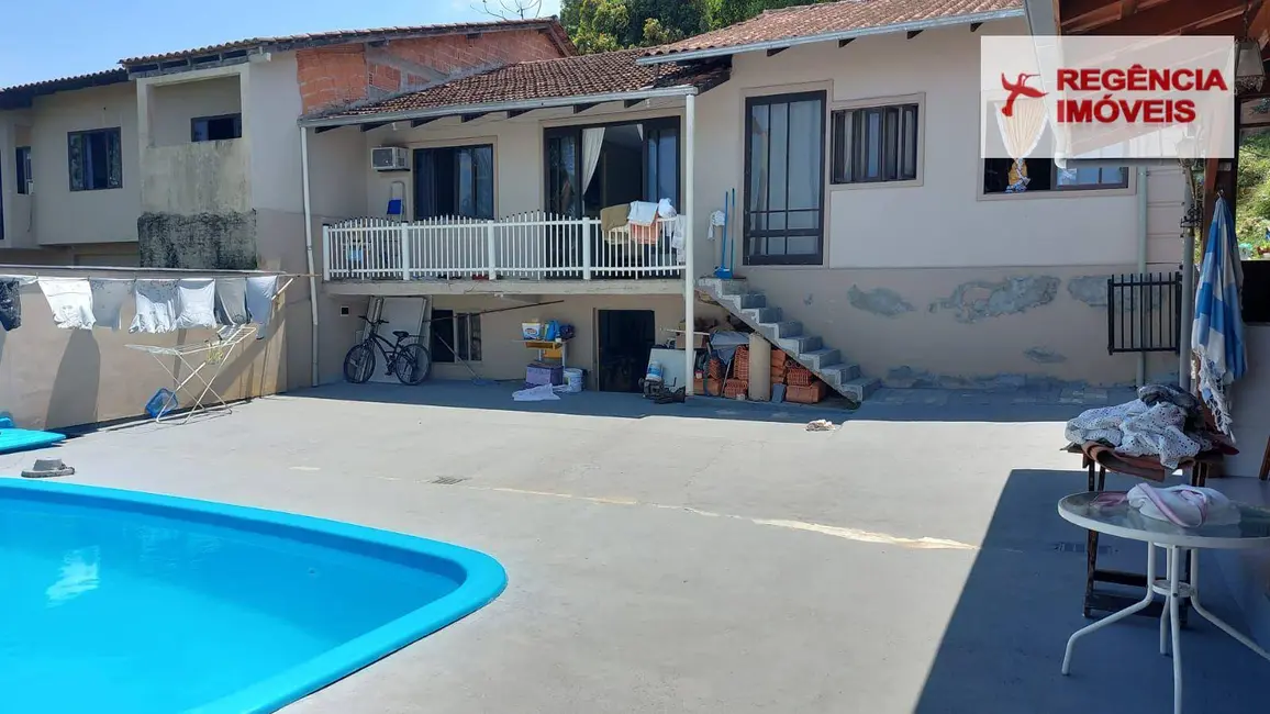 Casa com 3 quartos à venda, 567m2 em Boa Vista, Joinville - SC - imagem 8 Foto 8 de Casa com 3 quartos à venda, 567m2 em Boa Vista, Joinville - SC