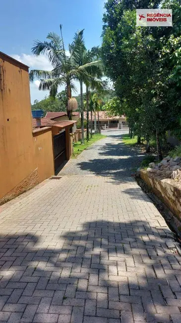 Casa com 3 quartos à venda, 567m2 em Boa Vista, Joinville - SC - imagem 3 Foto 3 de Casa com 3 quartos à venda, 567m2 em Boa Vista, Joinville - SC