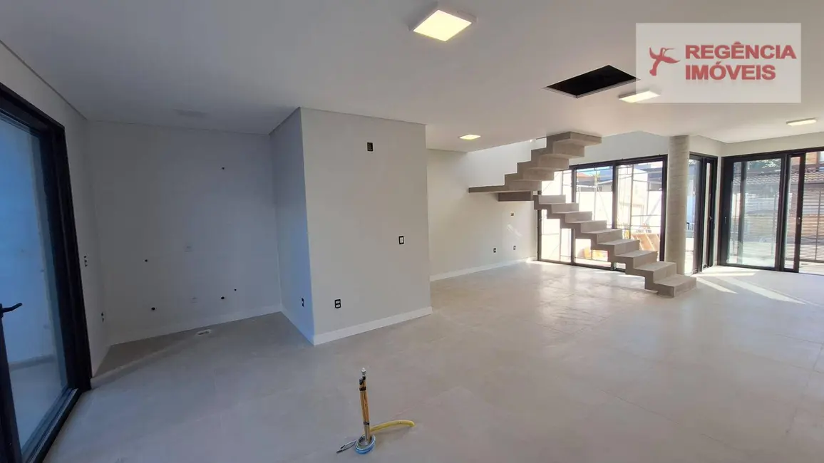 Foto 3 de Casa de Condomínio com 3 quartos à venda, 165m2 em Sao Francisco Do Sul - SC