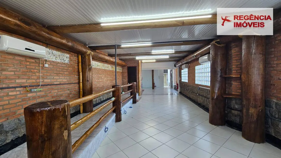 Sala Comercial para alugar, 140m2 em Centro, Sao Francisco Do Sul - SC - imagem 3 Foto 3 de Sala Comercial para alugar, 140m2 em Centro, Sao Francisco Do Sul - SC