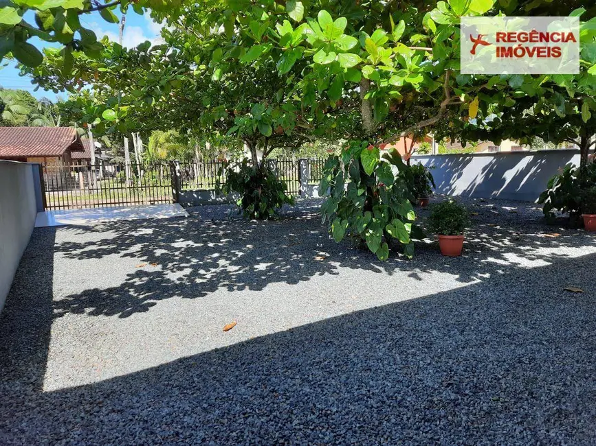 Casa com 4 quartos à venda, 520m2 em Sao Francisco Do Sul - SC - imagem 3 Foto 3 de Casa com 4 quartos à venda, 520m2 em Sao Francisco Do Sul - SC