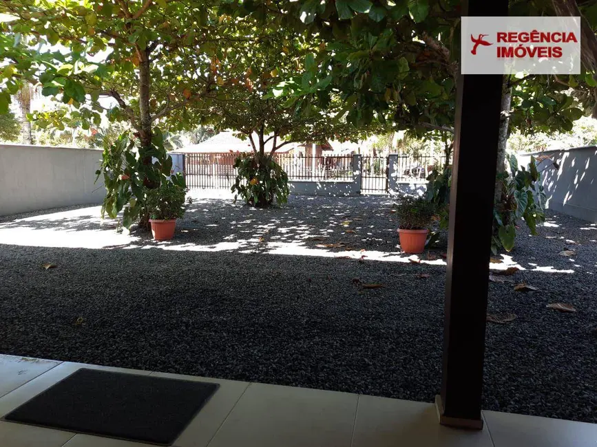 Casa com 4 quartos à venda, 520m2 em Sao Francisco Do Sul - SC - imagem 5 Foto 5 de Casa com 4 quartos à venda, 520m2 em Sao Francisco Do Sul - SC