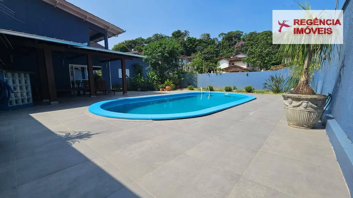 Foto 2 de Casa com 4 quartos à venda, 837m2 em Sao Francisco Do Sul - SC