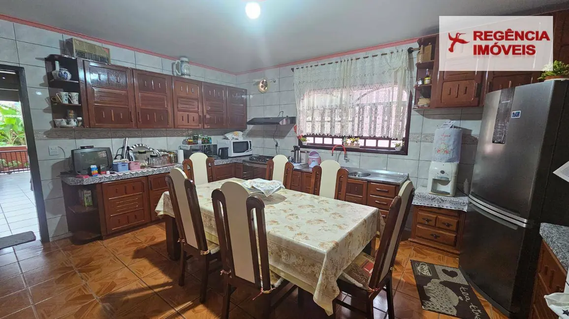 Foto 2 de Casa com 4 quartos à venda, 500m2 em Sao Francisco Do Sul - SC