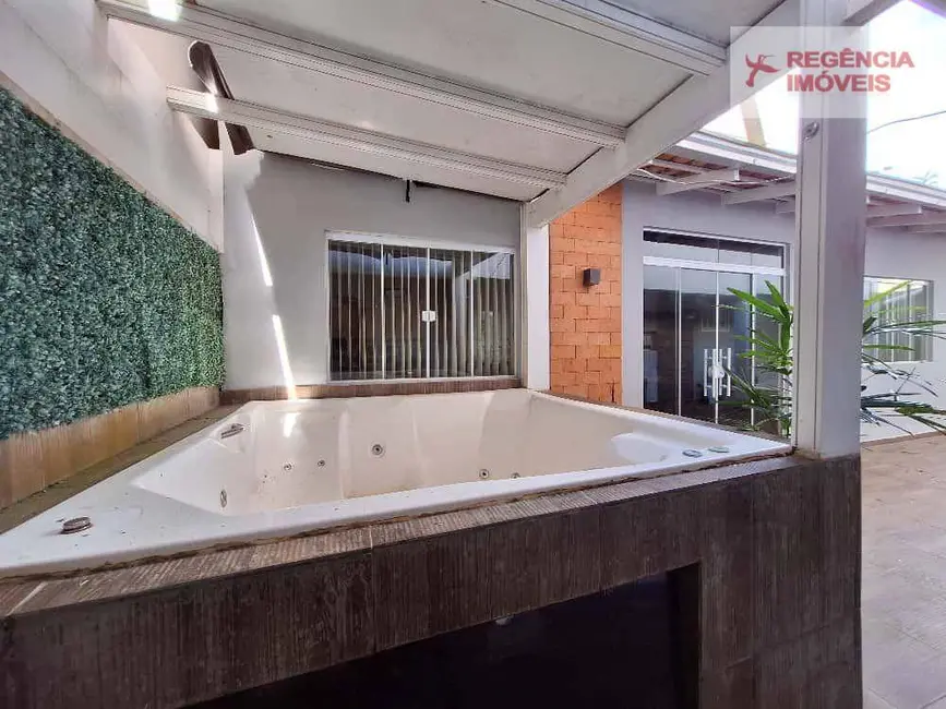 Foto 3 de Casa com 3 quartos à venda, 252m2 em Sao Francisco Do Sul - SC