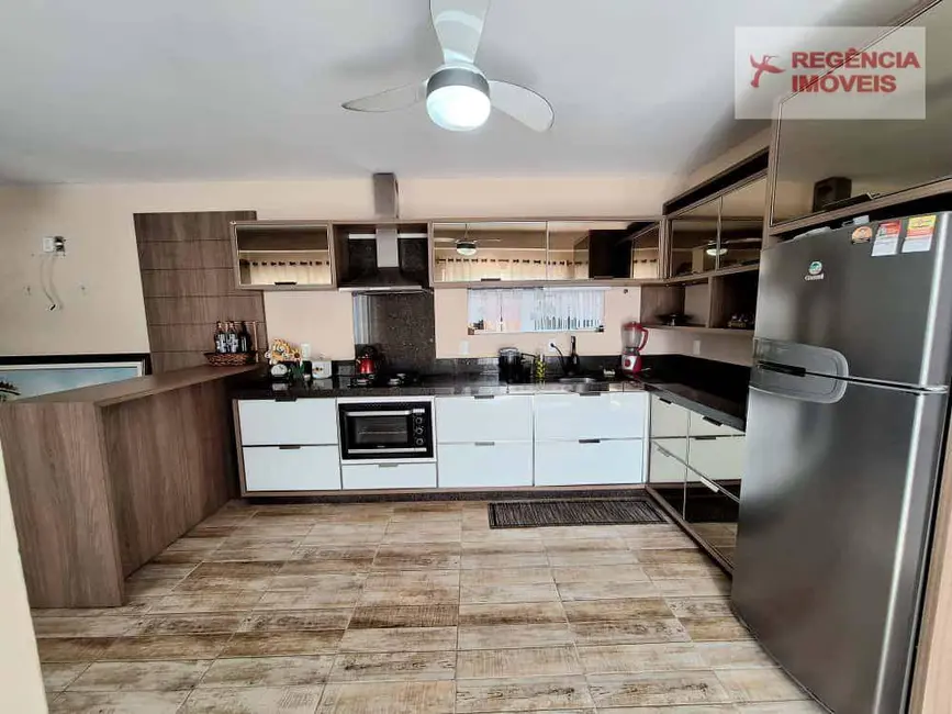 Foto 2 de Casa com 3 quartos à venda, 252m2 em Sao Francisco Do Sul - SC