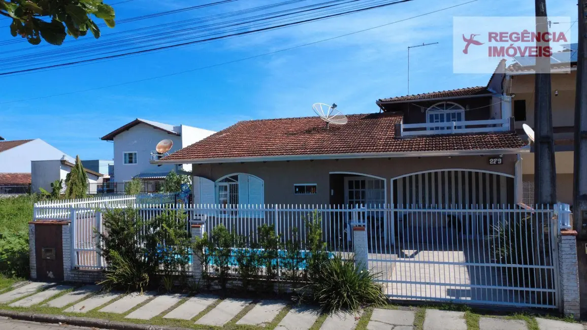 Foto 2 de Casa com 3 quartos à venda, 300m2 em Sao Francisco Do Sul - SC