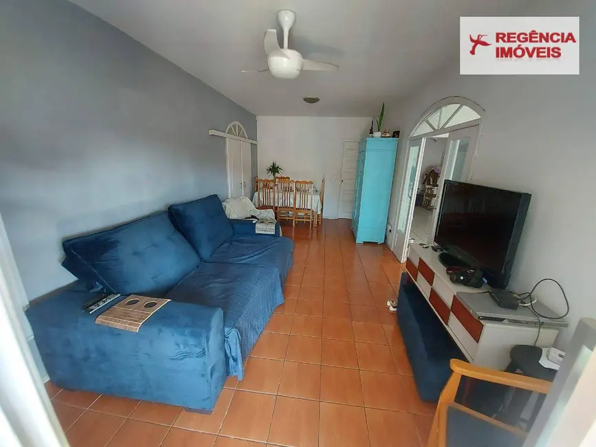 Casa com 3 quartos à venda, 300m2 em Sao Francisco Do Sul - SC - imagem 3 Foto 3 de Casa com 3 quartos à venda, 300m2 em Sao Francisco Do Sul - SC