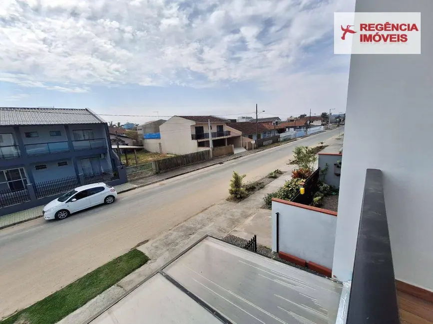 Sobrado com 3 quartos à venda, 100m2 em Sao Francisco Do Sul - SC - imagem 9 Foto 9 de Sobrado com 3 quartos à venda, 100m2 em Sao Francisco Do Sul - SC