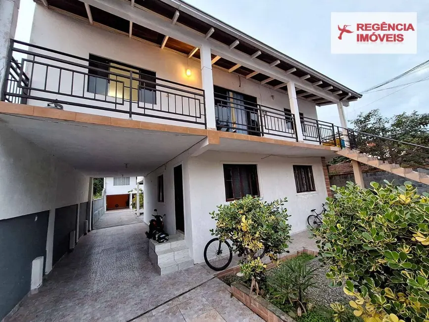 Foto 1 de Casa com 8 quartos à venda, 412m2 em Sao Francisco Do Sul - SC