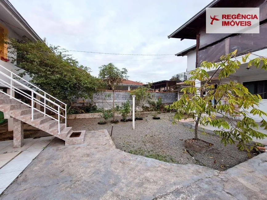 Foto 3 de Casa com 8 quartos à venda, 412m2 em Sao Francisco Do Sul - SC