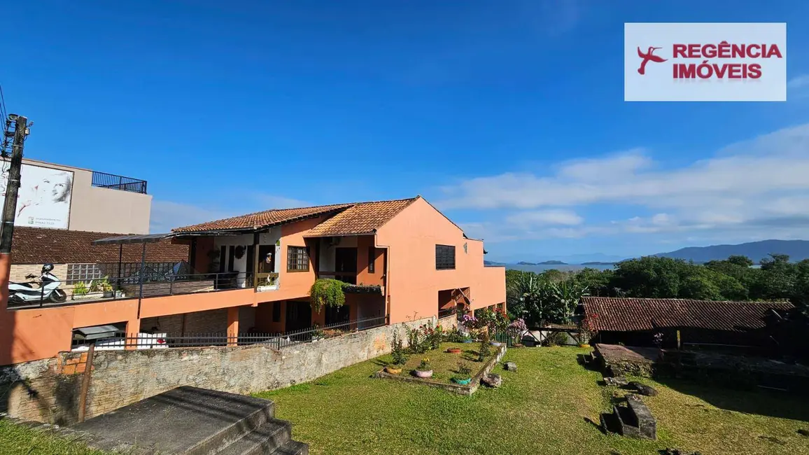 Foto 1 de Casa com 3 quartos para alugar, 230m2 em Sao Francisco Do Sul - SC