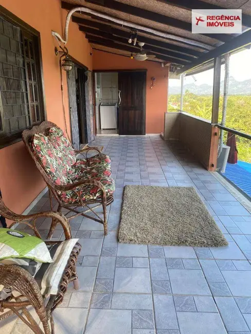 Foto 6 de Casa com 3 quartos para alugar, 230m2 em Sao Francisco Do Sul - SC