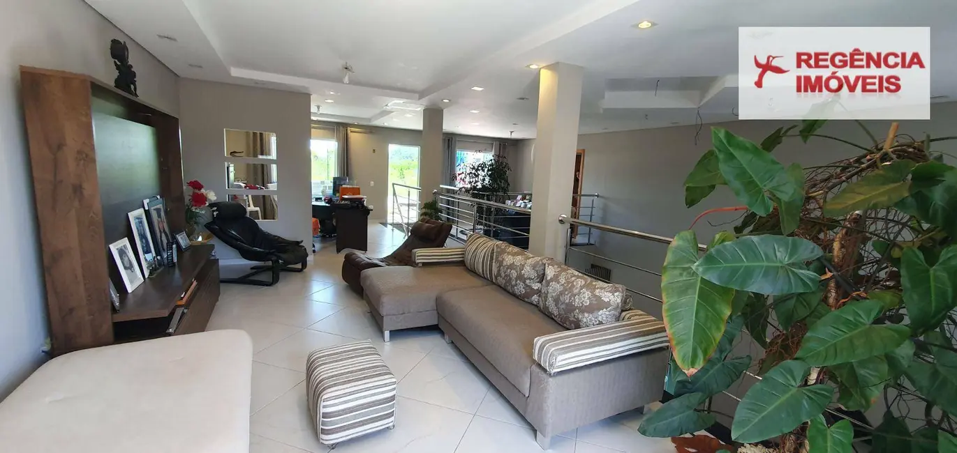 Casa com 3 quartos à venda, 250m2 em Sao Francisco Do Sul - SC - imagem 7 Foto 7 de Casa com 3 quartos à venda, 250m2 em Sao Francisco Do Sul - SC