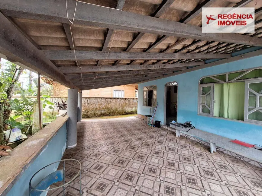 Foto 2 de Casa com 7 quartos à venda, 378m2 em Sao Francisco Do Sul - SC