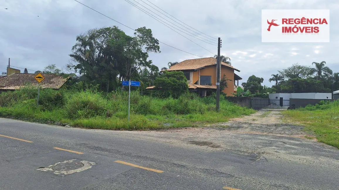 Foto 1 de Terreno / Lote à venda, 246m2 em Sao Francisco Do Sul - SC