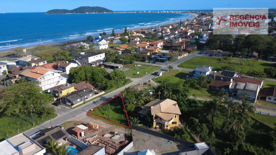 Foto 2 de Terreno / Lote à venda, 246m2 em Sao Francisco Do Sul - SC
