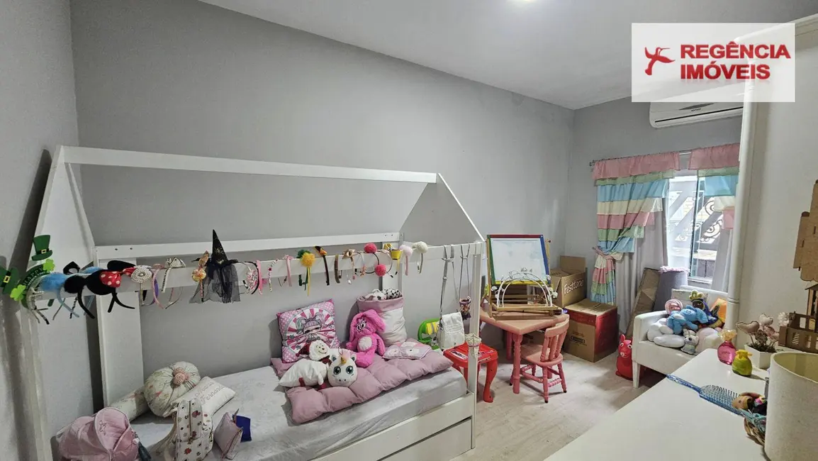 Foto 9 de Casa com 3 quartos à venda, 225m2 em Sao Francisco Do Sul - SC