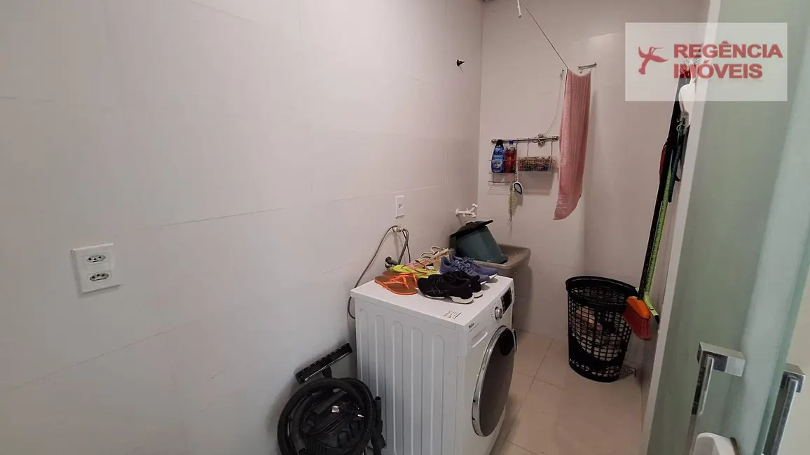 Foto 9 de Casa com 3 quartos à venda, 588m2 em Sao Francisco Do Sul - SC